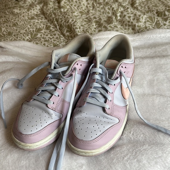 Nike Low Dunks Easter 2022 (worn once brand new) - Picture 2 of 3